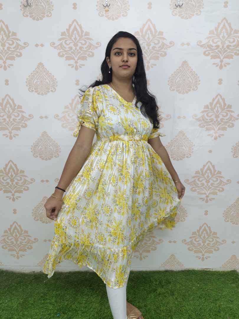 Womens centre adjusting kurti - Yellow - Image 2